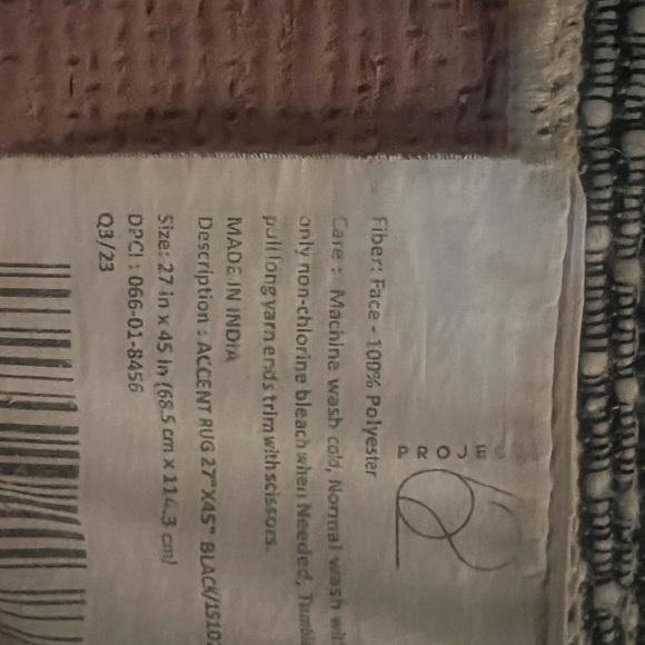 Geometric Patterned Rugs - Picture 4 of 4